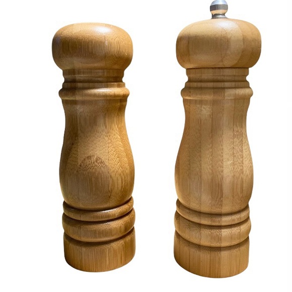 Salt Shaker & Pepper Mill Wooden Set - Picture 1 of 10